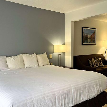Wingate By Wyndham Airport - Rockville Road Индианаполис Экстерьер фото