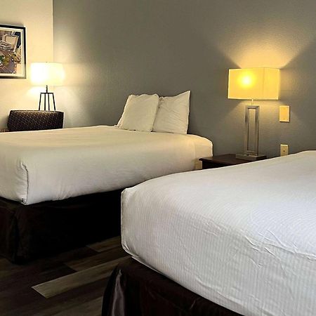 Wingate By Wyndham Airport - Rockville Road Индианаполис Экстерьер фото